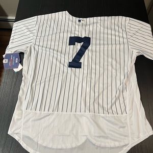 Mickey mantle jersey. On field jersey trim